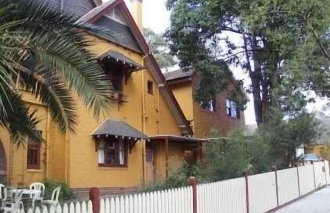 Burwood Bed And Breakfast-1